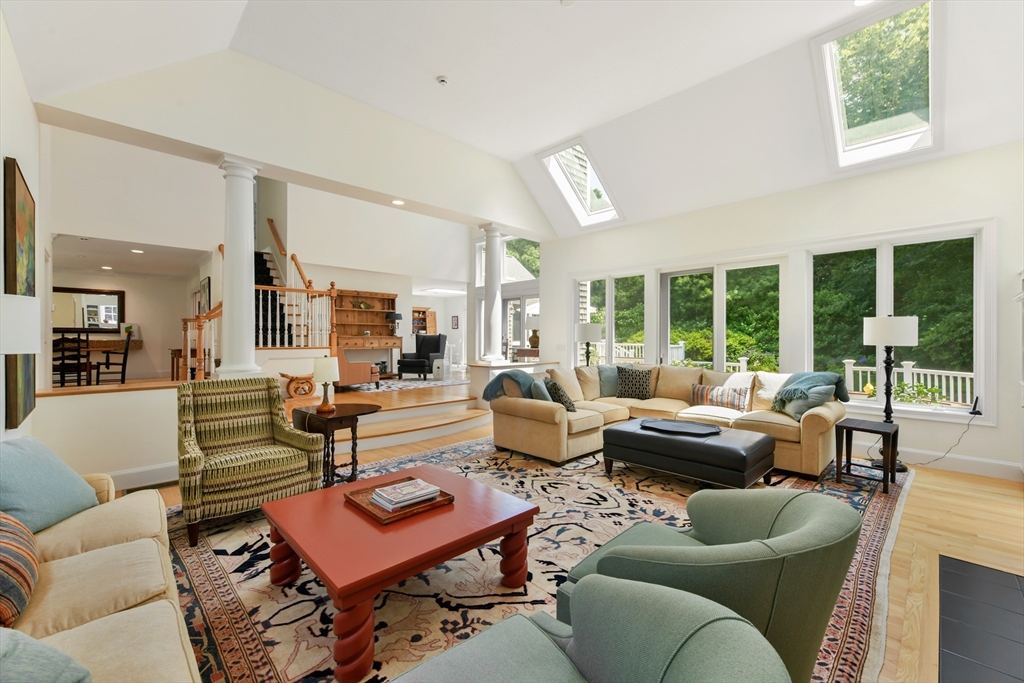 Barnstable, Massachusetts 02648, United States, 4 Bedrooms Bedrooms, ,3 BathroomsBathrooms,Residential,Pending,179780