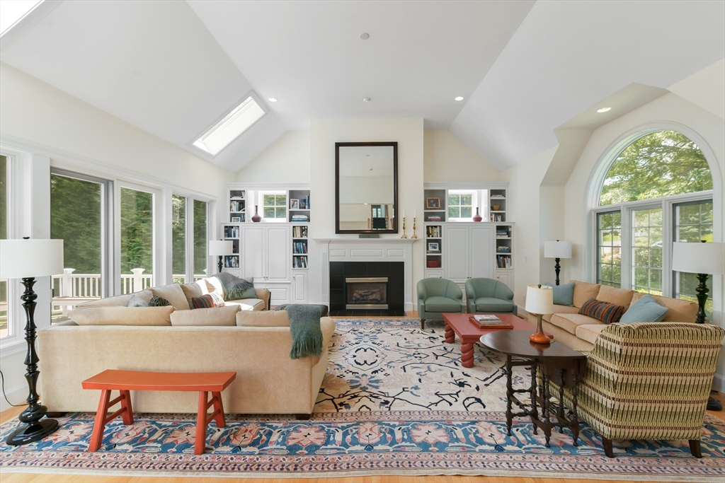 Barnstable, Massachusetts 02648, United States, 4 Bedrooms Bedrooms, ,3 BathroomsBathrooms,Residential,Pending,179780