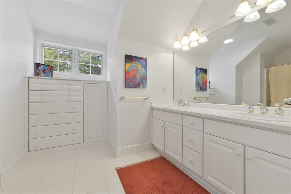 Barnstable, Massachusetts 02648, United States, 4 Bedrooms Bedrooms, ,3 BathroomsBathrooms,Residential,Pending,179780