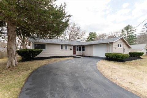 30 Ridgefield Drive Framingham MA 01701