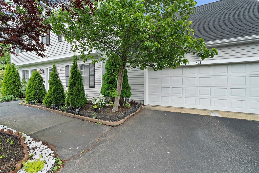 158 Clear Pond Dr 158