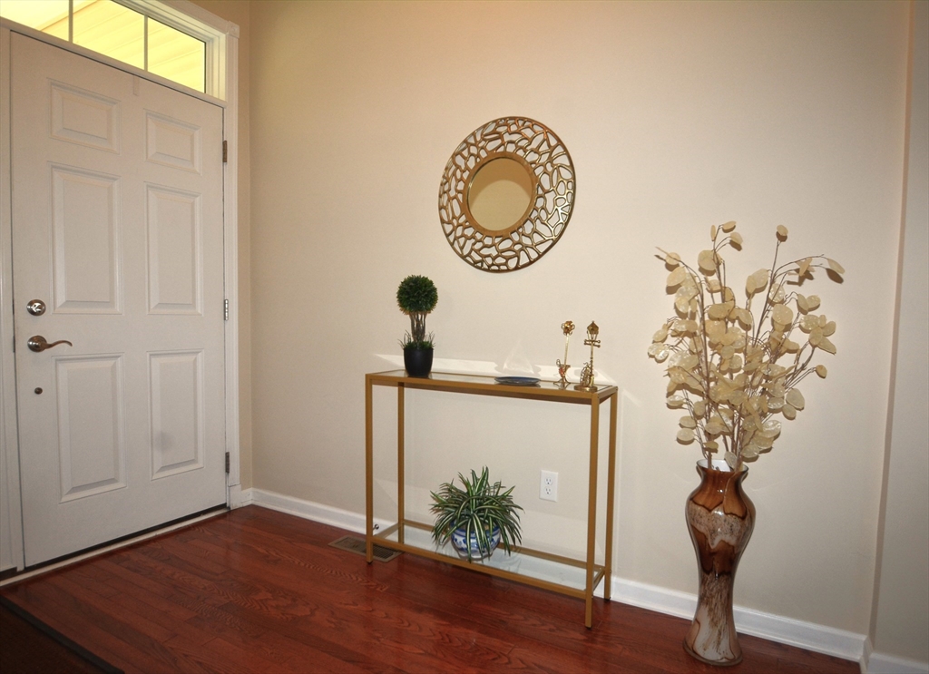 14 Hartshorne Way 14