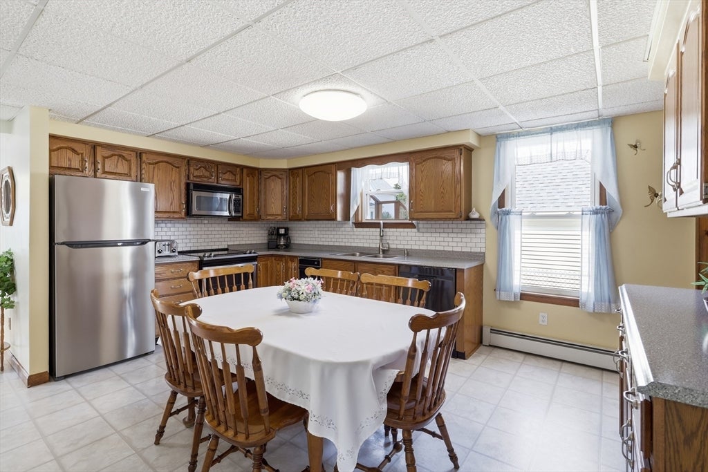 109 4th St, Leominster, MA, 109 4th St, Leominster, MA Photo #6