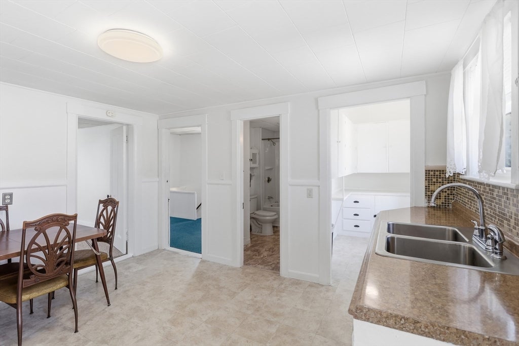109 4th St, Leominster, MA, 109 4th St, Leominster, MA Photo #16