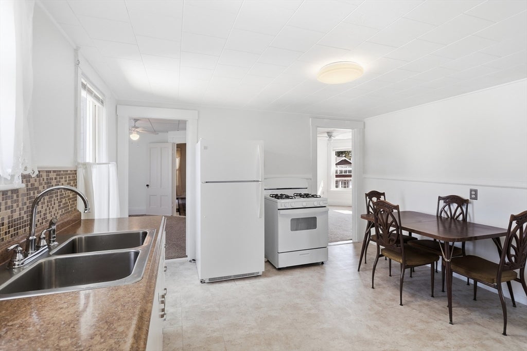 109 4th St, Leominster, MA, 109 4th St, Leominster, MA Photo #15