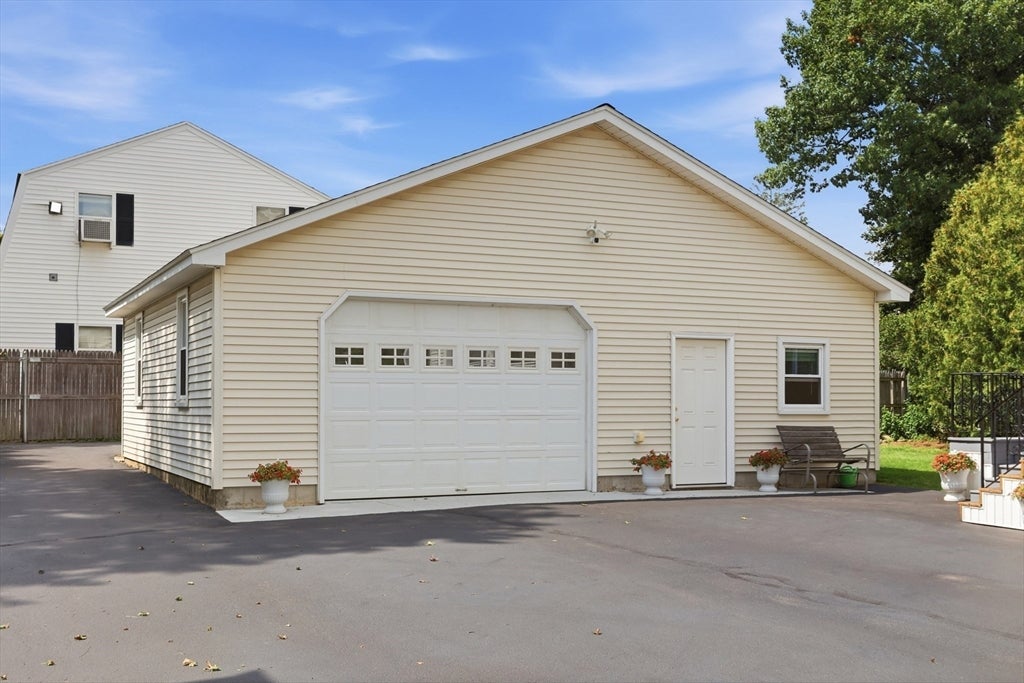 109 4th St, Leominster, MA, 109 4th St, Leominster, MA Photo #33