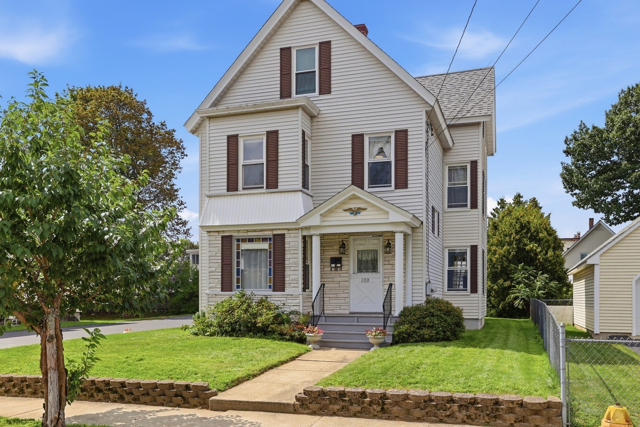 109 4th St.