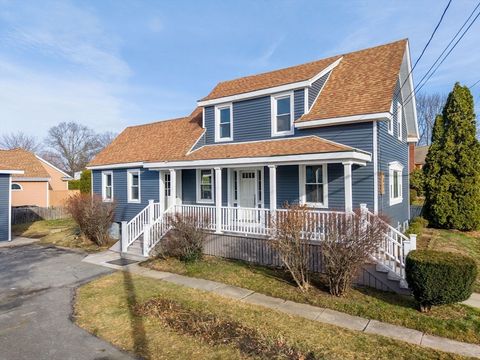 32 Cedar St Fairhaven MA 02719