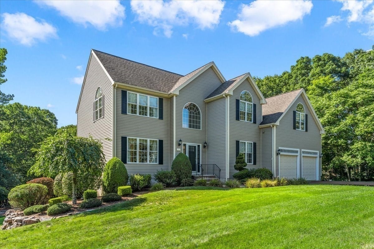 100 Eagle Rock Rd, Stoughton, MA, 100 Eagle Rock Rd, Stoughton, MA Photo #2