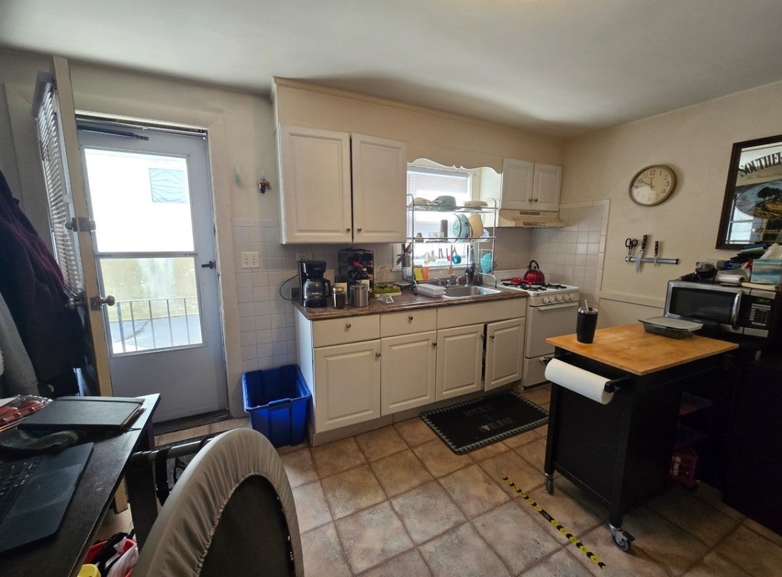 30 Cedar St, Waltham, MA, 30 Cedar St, Waltham, MA Photo #6