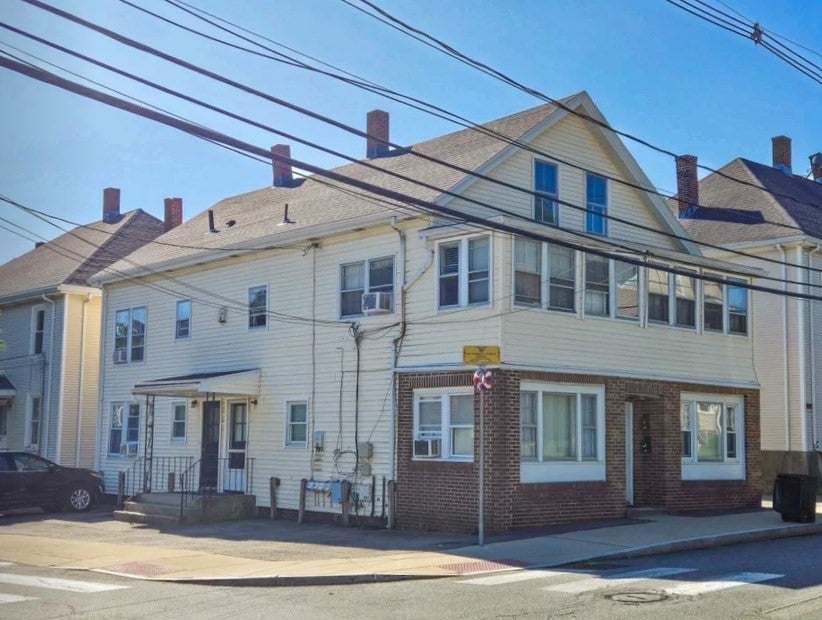 30 Cedar St, Waltham, MA, 30 Cedar St, Waltham, MA Photo #2