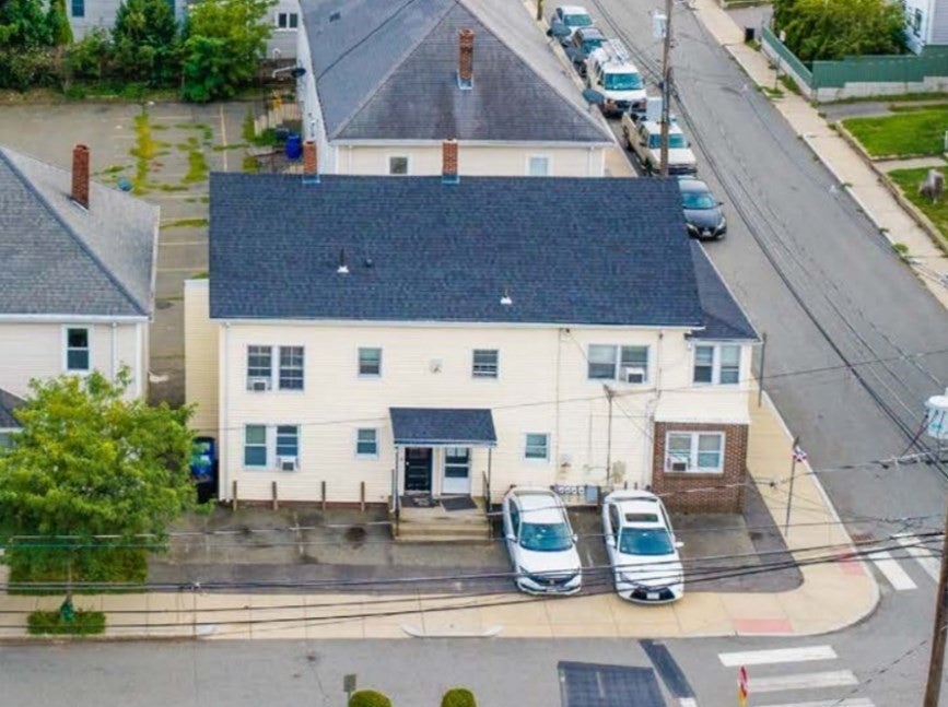 30 Cedar St, Waltham, MA, 30 Cedar St, Waltham, MA Photo #4
