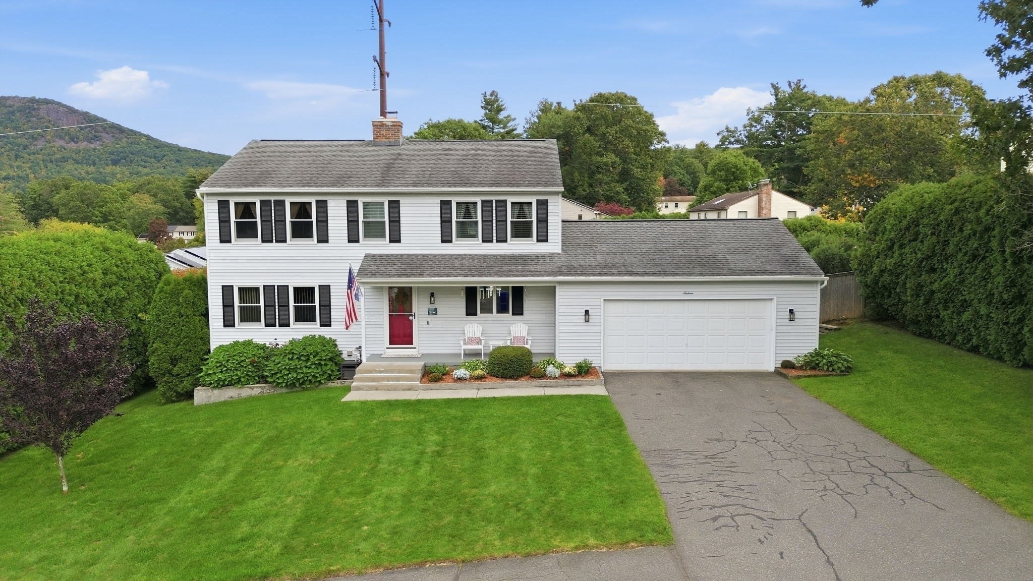16 Matthew Dr, Easthampton, MA Photo #1