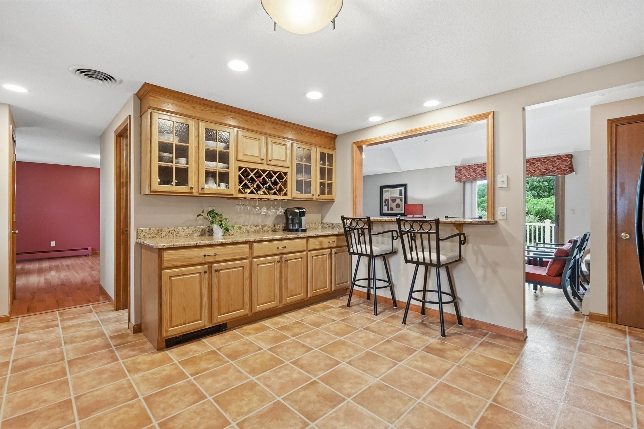 16 Matthew Dr, Easthampton, MA Photo #11