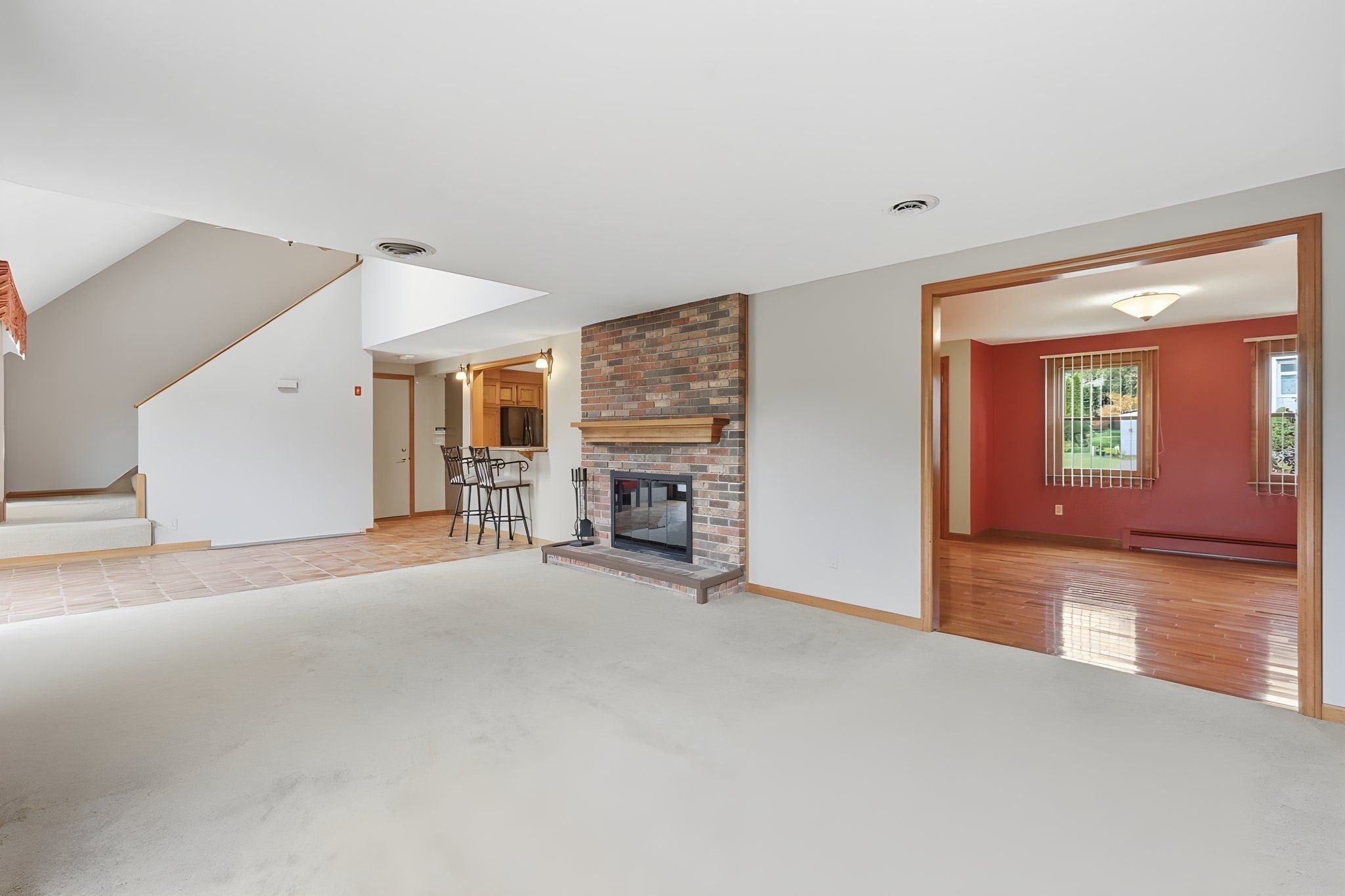 16 Matthew Dr, Easthampton, MA Photo #15