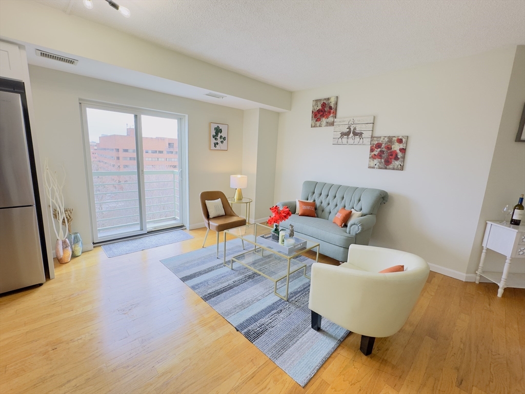 655 Concord Ave 704