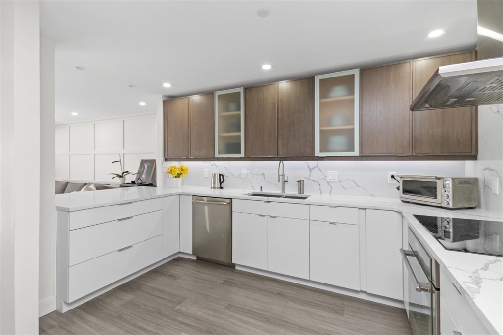 199 Coolidge Ave 105