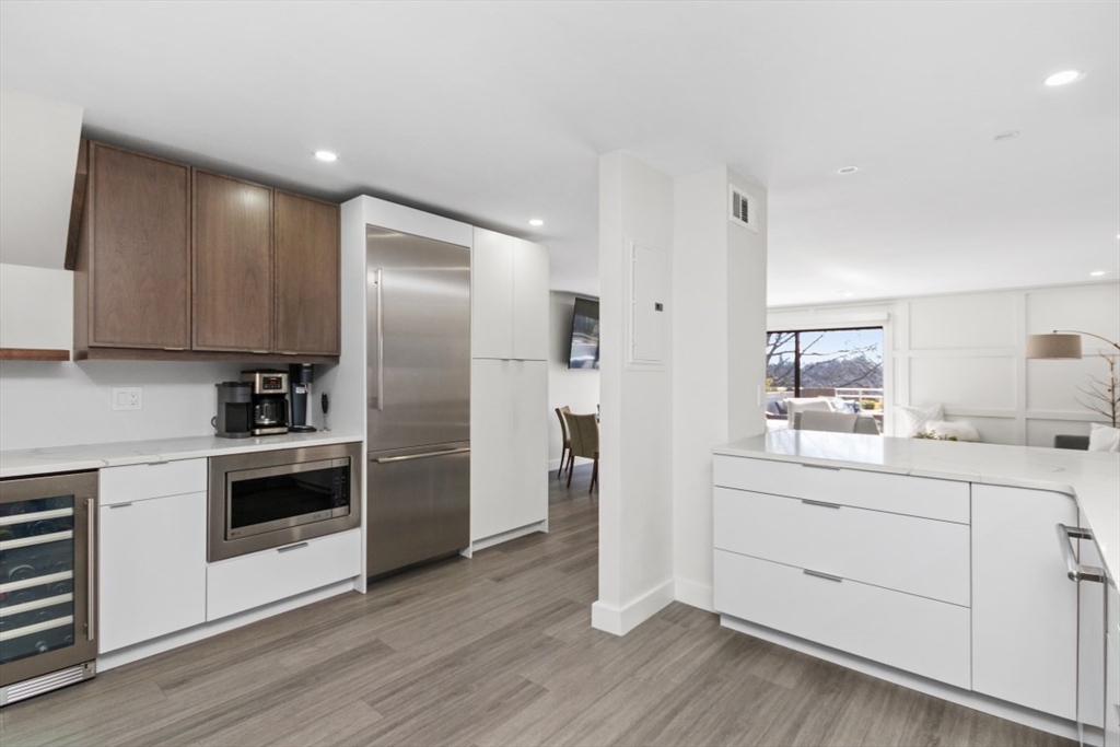 199 Coolidge Ave 105