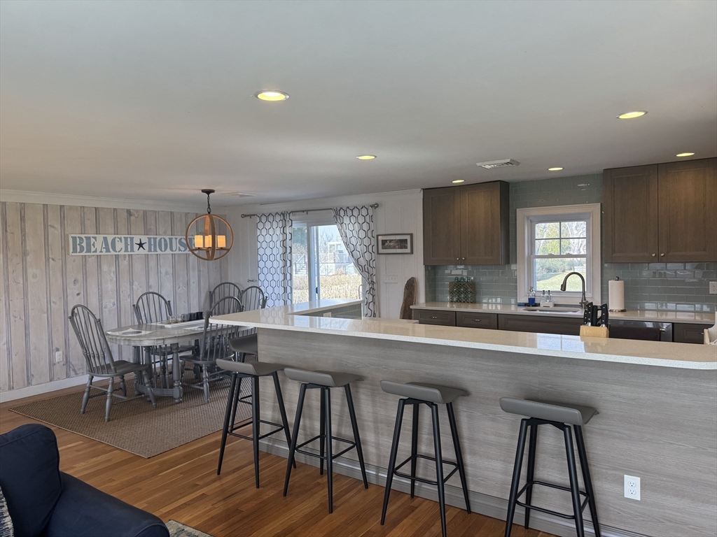 224 Menauhant Rd