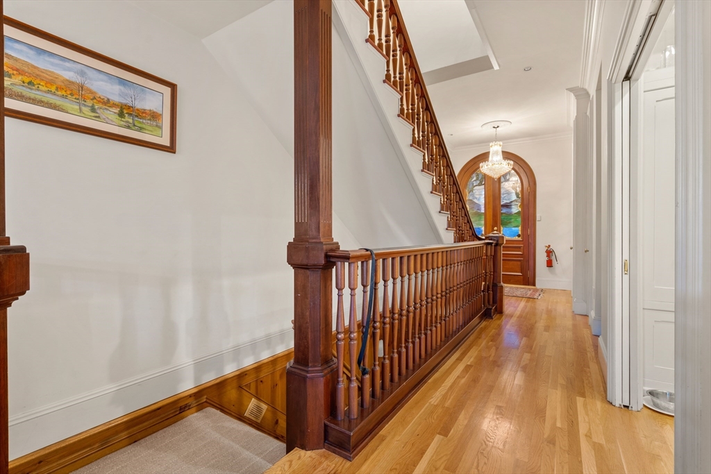 194 Beacon St 1