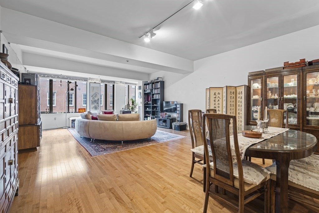 1313 Washington St. 321