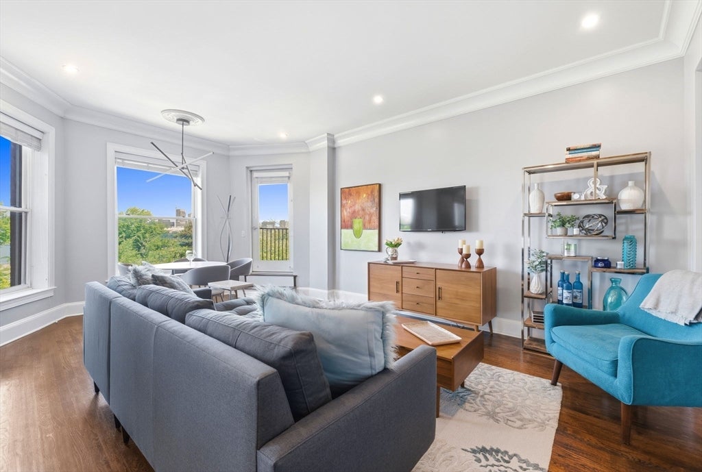23 Bay State Road 4