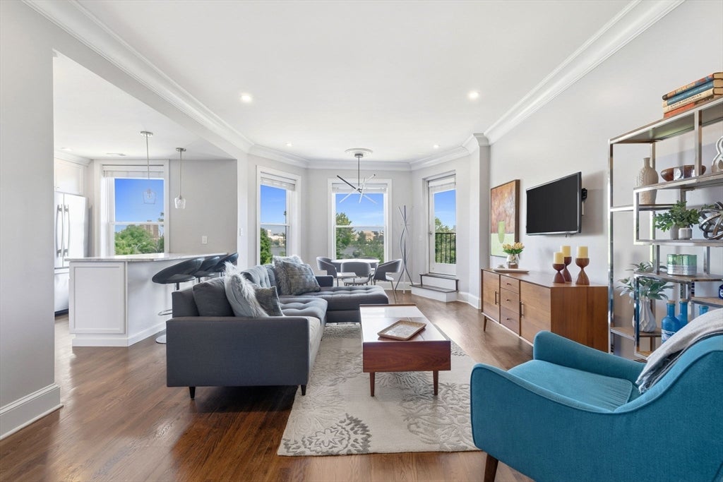 23 Bay State Road 4