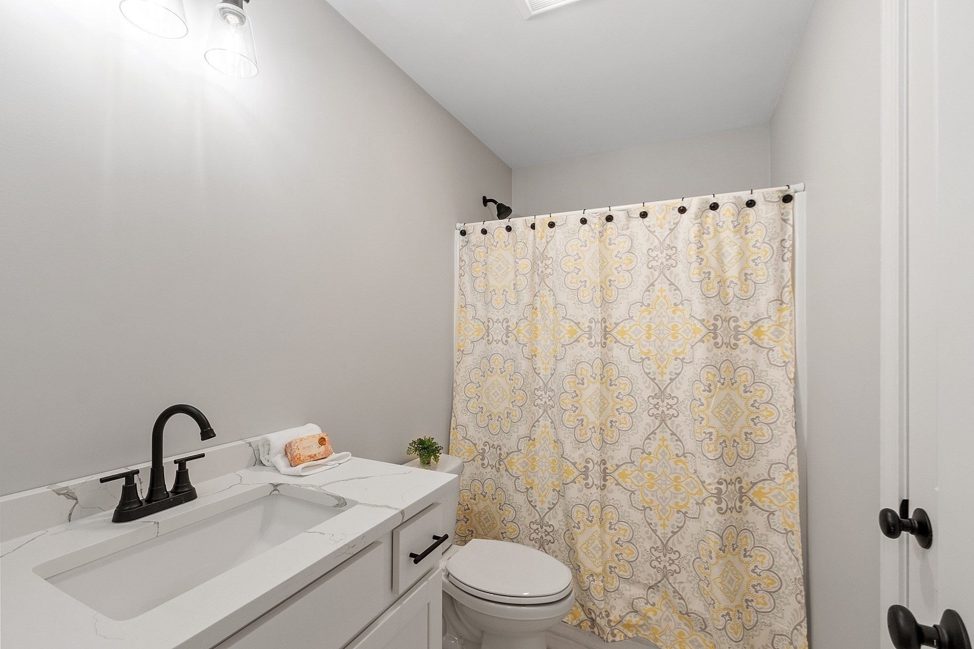788 Massachusetts Avenue #788, Lunenburg, MA, 788 Massachusetts Avenue #788, Lunenburg, MA Photo #32