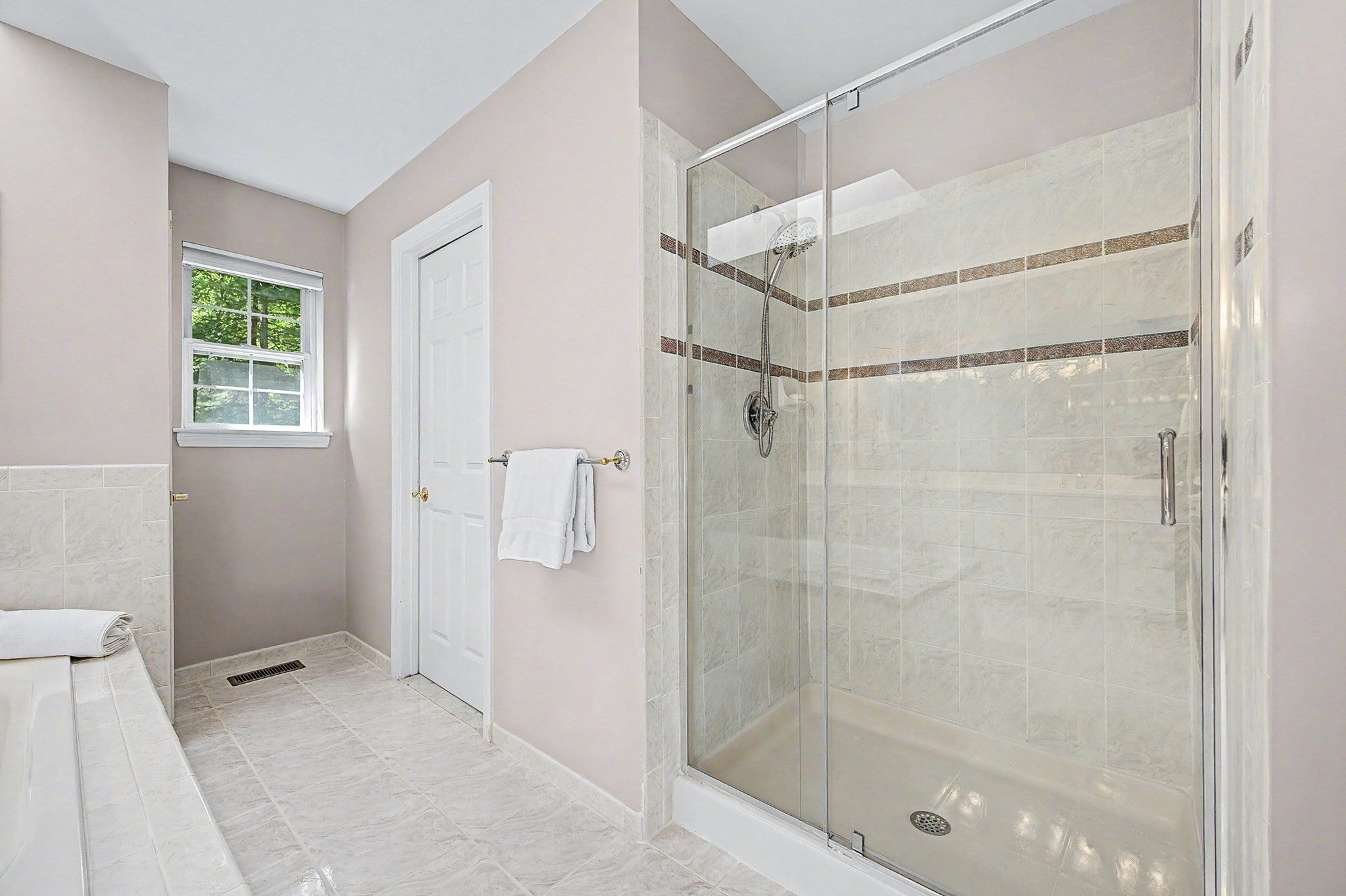 8 Southwood Dr #8, Southborough, MA, 8 Southwood Dr #8, Southborough, MA Photo #27