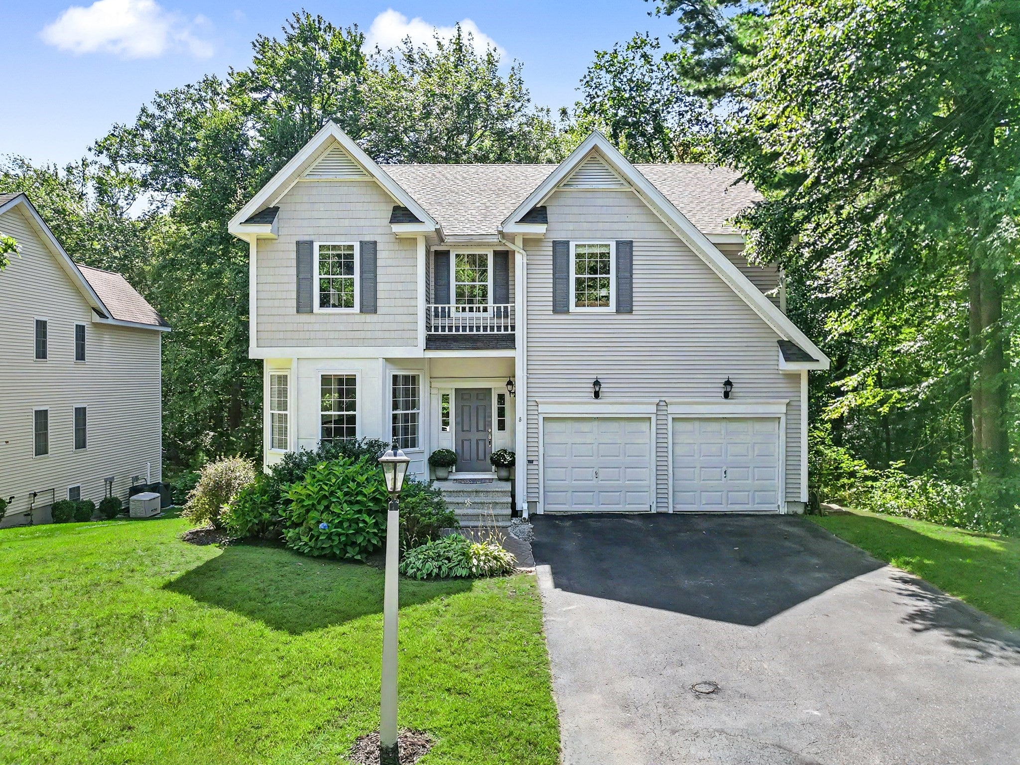 8 Southwood Dr