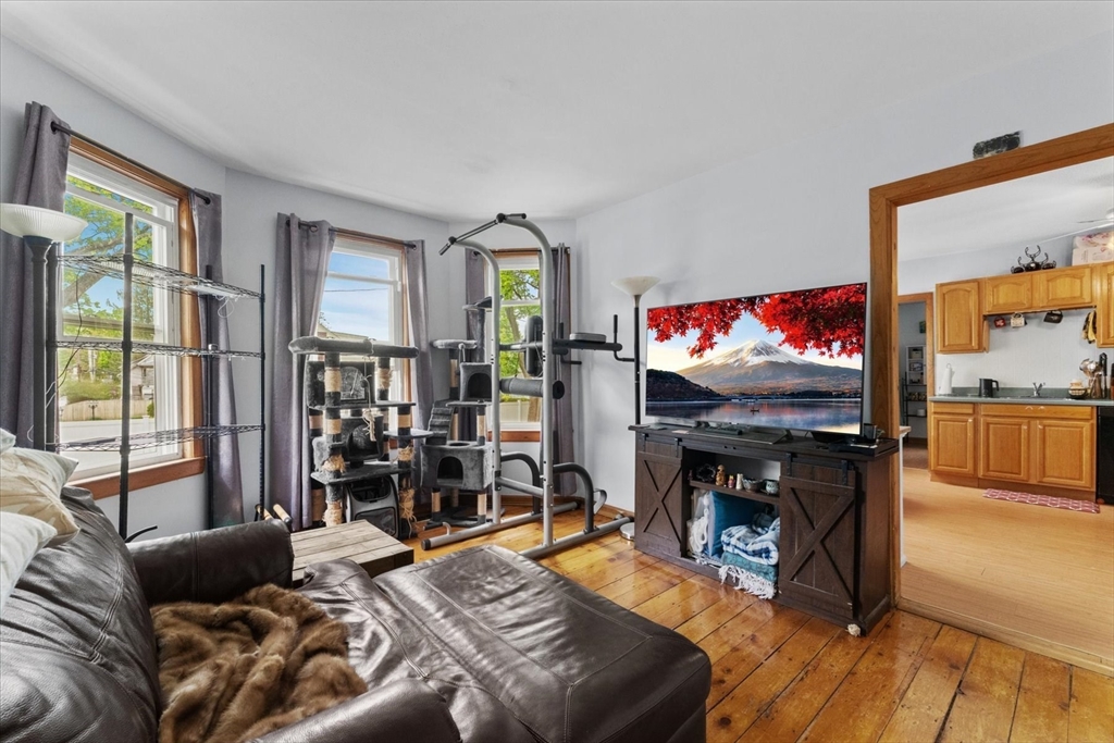 15 Steele St