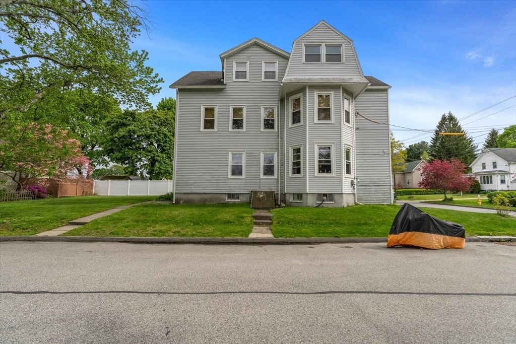 15 Steele St