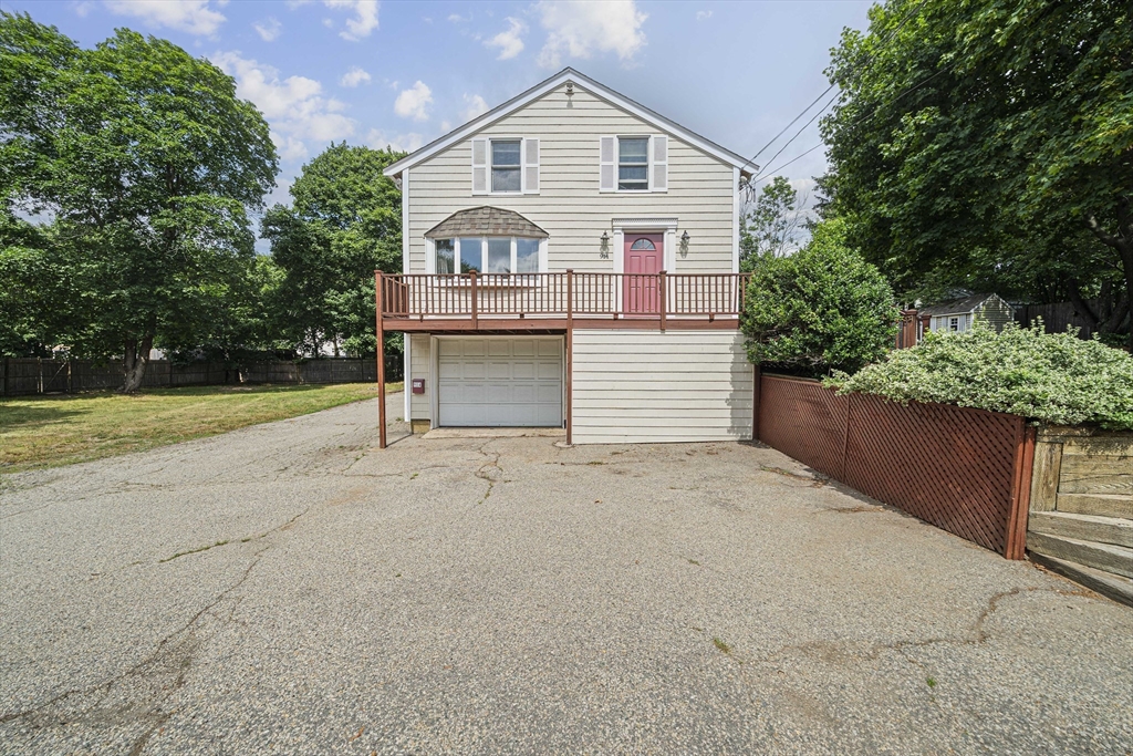 914 Pleasant St