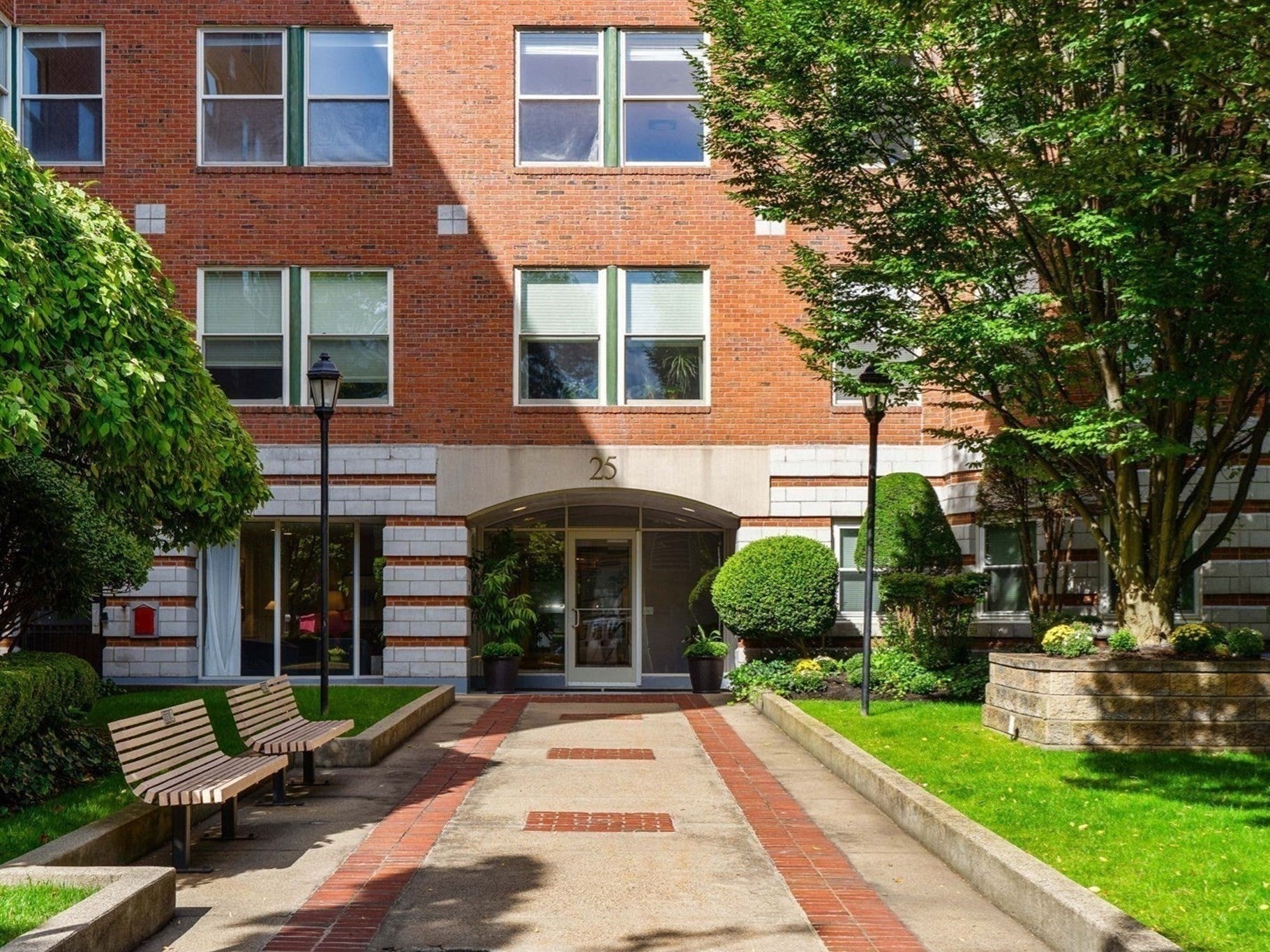 Photo of 25 Marion St, Brookline, MA