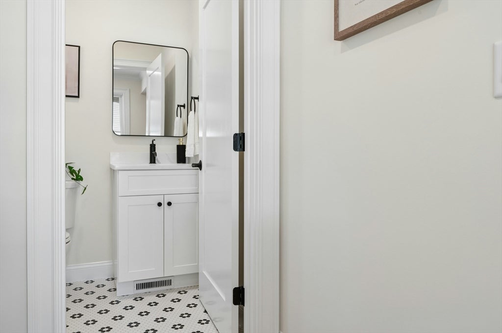 27 Thornell Avenue, Walpole, MA, 27 Thornell Avenue, Walpole, MA Photo #18