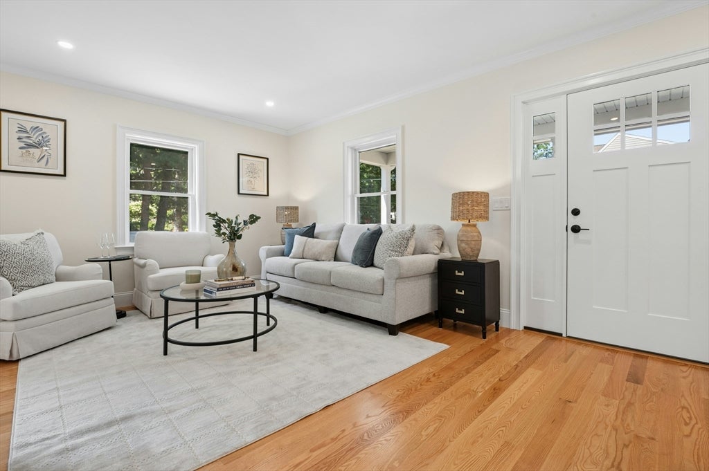 27 Thornell Avenue, Walpole, MA, 27 Thornell Avenue, Walpole, MA Photo #4