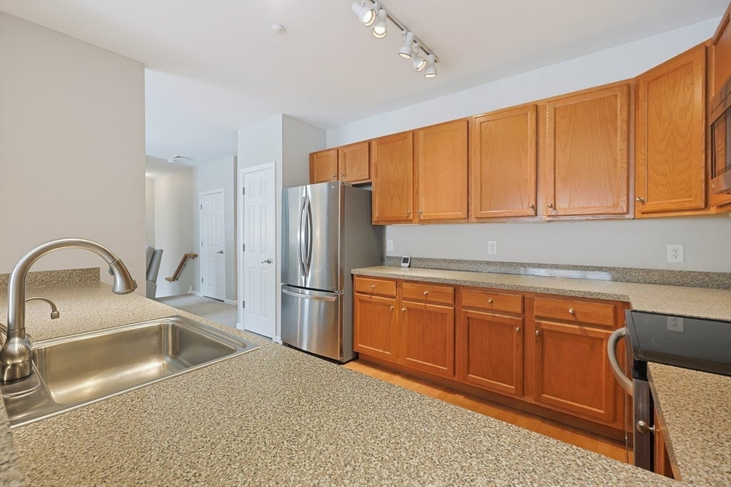 631 East Street C-202, Mansfield, MA Photo #9