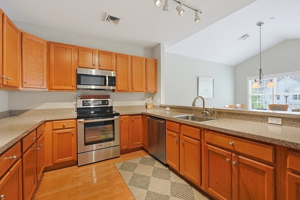 631 East Street C-202, Mansfield, MA Photo #8