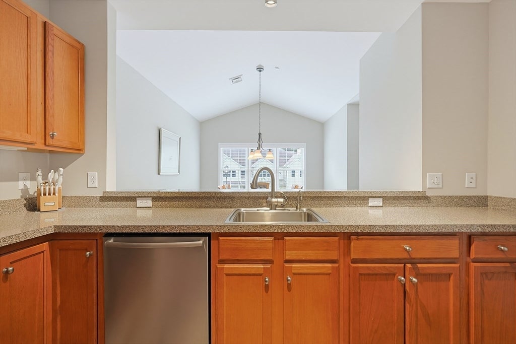 631 East Street C-202, Mansfield, MA Photo #10