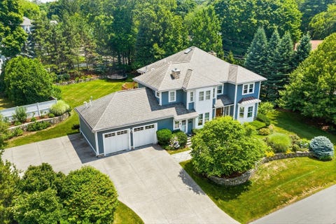 Photo of 31 Winthrop Road, Lexington, MA 02421 (MLS # 73561551)