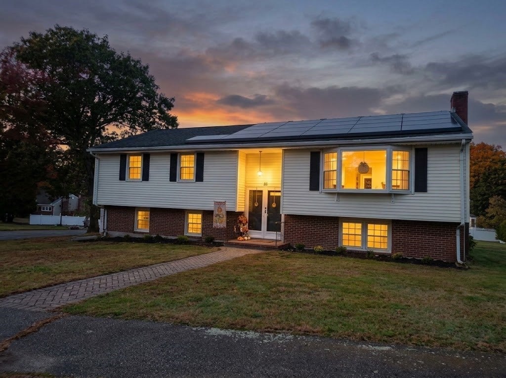 31 Towne Crest Drive, Stoneham MA 02180
