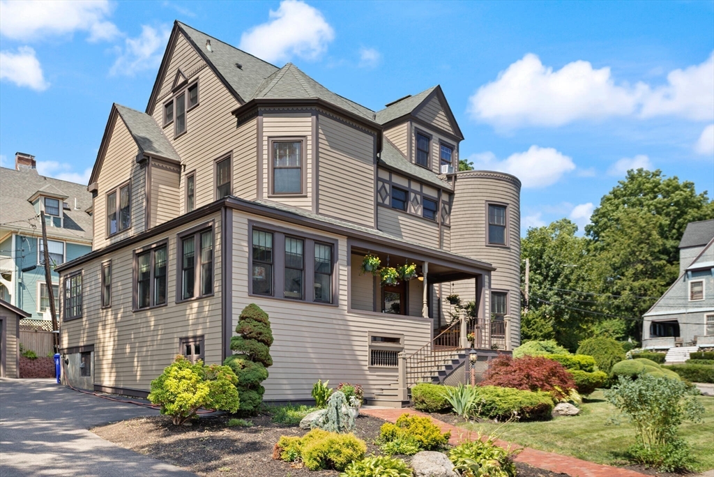 6 Fairfax Street