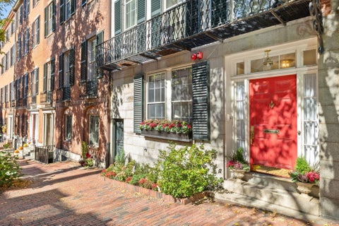 Photo of 11 Chestnut Street, Boston, MA 02108 (MLS # 73589980)