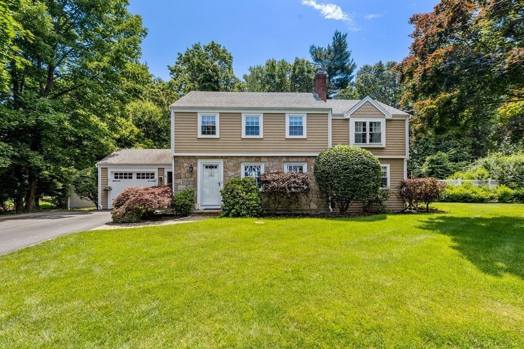 10 Independence Ln