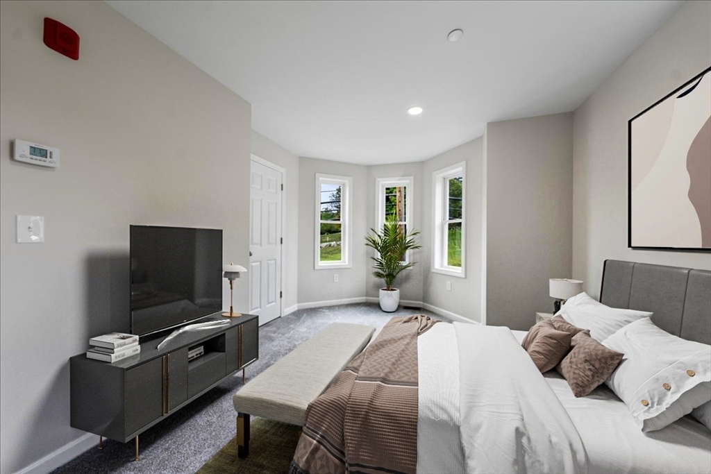 62 North Main Street 62