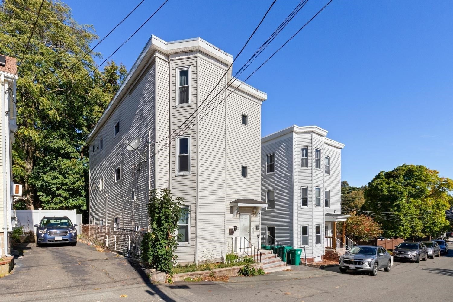 Photo of 11 Hutchinson Ct, Lynn, MA