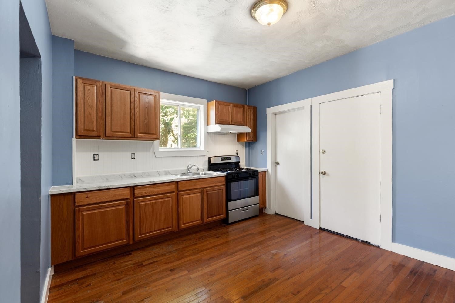11 Hutchinson Ct, Lynn, MA, 11 Hutchinson Ct, Lynn, MA Photo #14