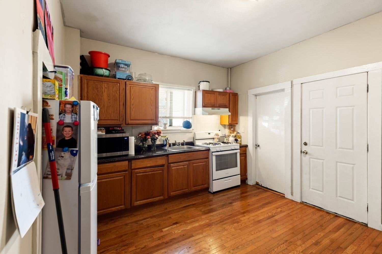 11 Hutchinson Ct, Lynn, MA, 11 Hutchinson Ct, Lynn, MA Photo #4
