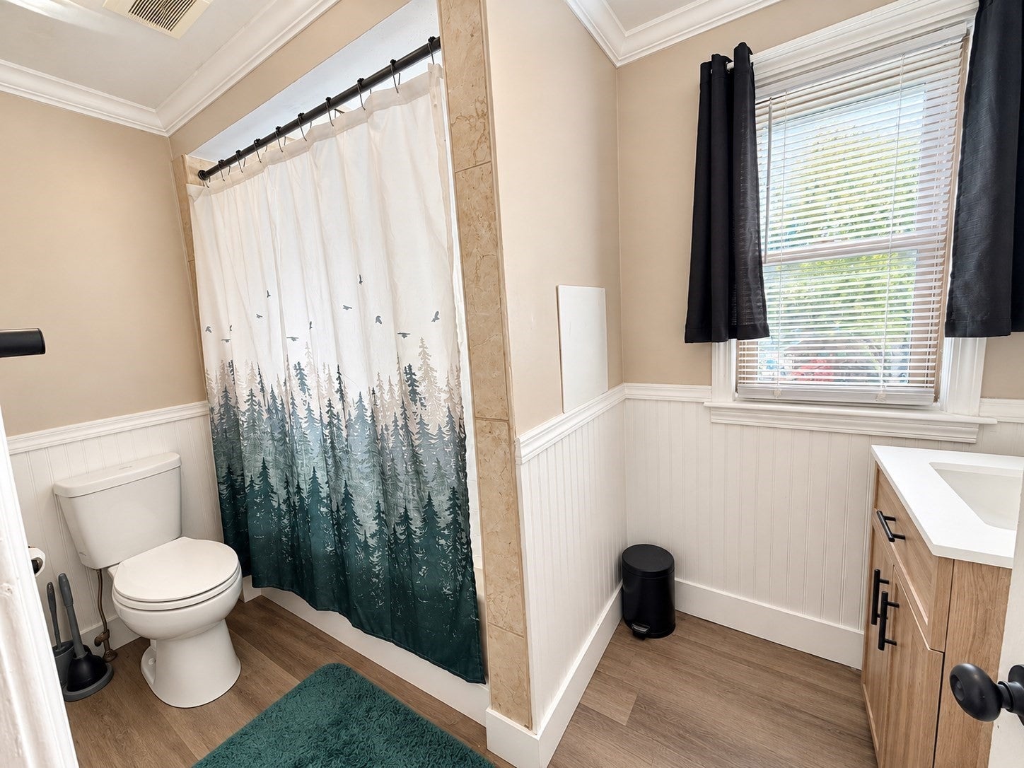 1403 Worcester St, Springfield, MA Photo #9