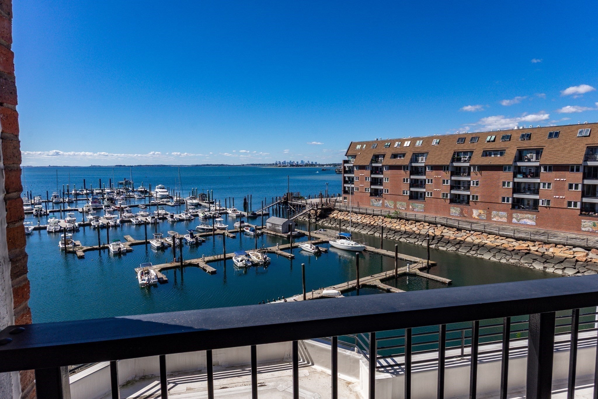 150 Lynnway 402